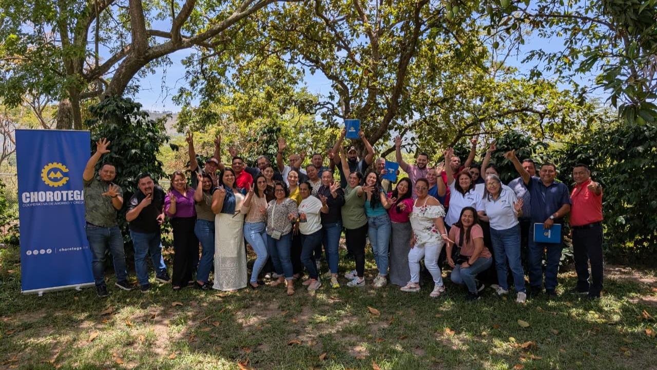 𝗦𝗲𝗴𝘂𝗶𝗺𝗼𝘀 𝗰𝗼𝗻𝘀𝘁𝗿𝘂𝘆𝗲𝗻𝗱𝗼 𝗰𝗼𝗻𝗼𝗰𝗶𝗺𝗶𝗲𝗻𝘁𝗼𝘀 𝗾𝘂𝗲 𝗳𝗼𝗿𝘁𝗮𝗹𝗲𝗰𝗲𝗻 𝗲𝗹 𝗰𝗼𝗼𝗽𝗲𝗿𝗮𝘁𝗶𝘃𝗶𝘀𝗺𝗼.